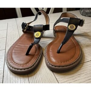 Tommy Hilfiger Women Black W Buckle Gold Logo Flat Sandal 7.5 M Boho Chic Preppy